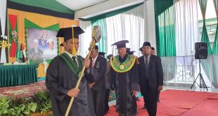 Ketum DDI Sulsel Hadiri Wisuda Sarjana STAI DDI Mangkoso